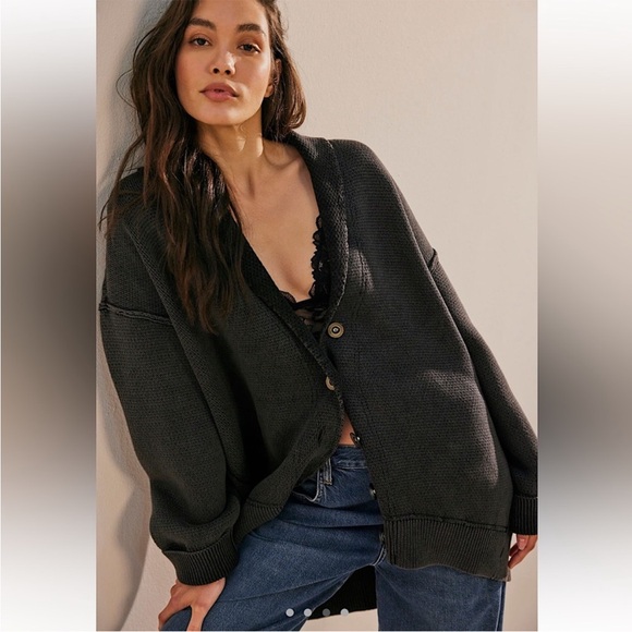 Free People Sweaters - NWOT FREE PEOPLE Chamomile Oversize Cardigan
In Black Wash Size L